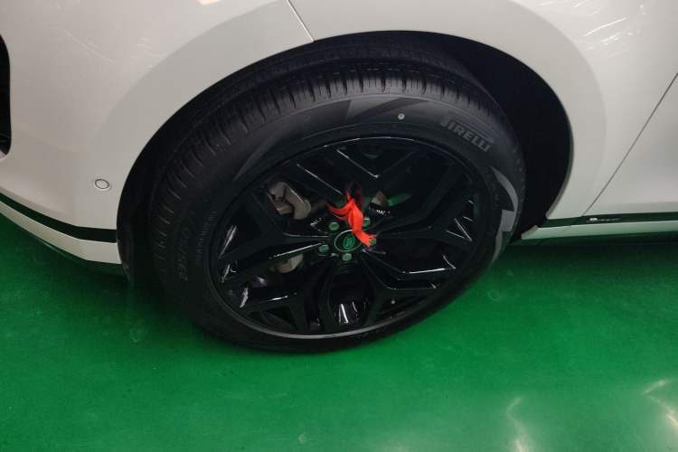 Used Land Rover Range Rover Evoque 2021 Range Rover Velar 249 PS R-Dynamic S Performance Edition