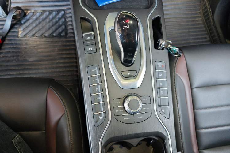 Used Wey VV5 2020 1.5T Two-Wheel Drive Smart Pioneer