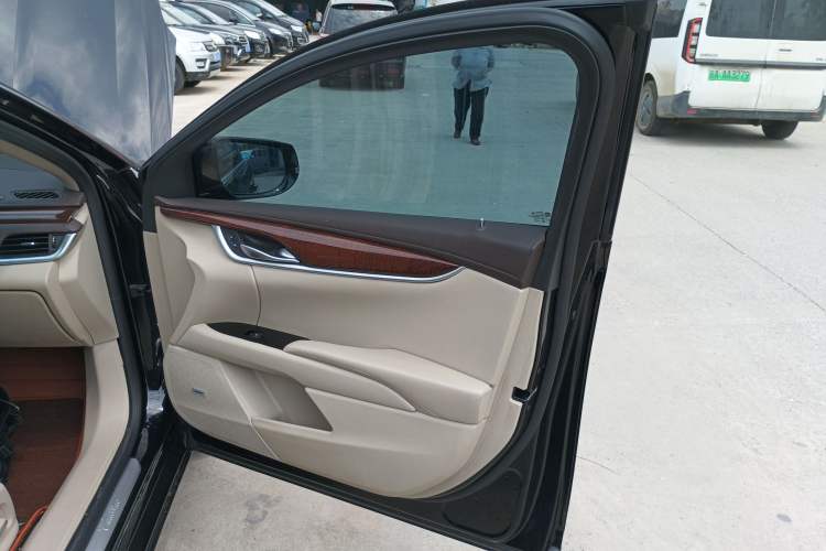 Used Cadillac XTS 2017 28T Elite Model
