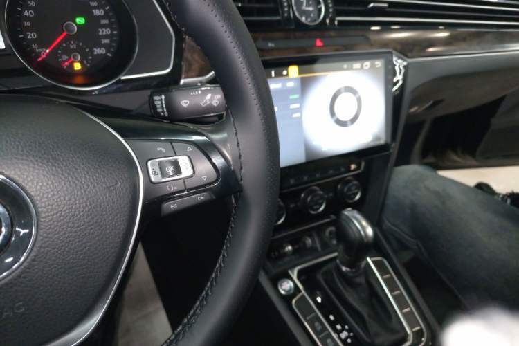 Used Volkswagen Magotan 2018 330TSI DSG Luxury Model