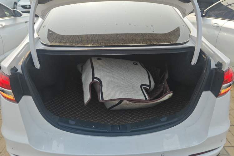 Used Ford Mondeo 2018 EcoBoost 180 Smart Control Fashion Model China VI Standard