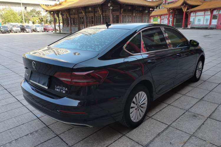 Used Volkswagen Lavida 2022 1.5L Automatic Comfort Edition