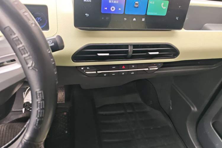 Used Geely Galaxy Panda 2024 Panda Mini 200km Endurance Bear