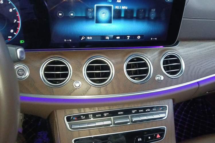 Used Mercedes-Benz E-Class 2023 E 260 L
