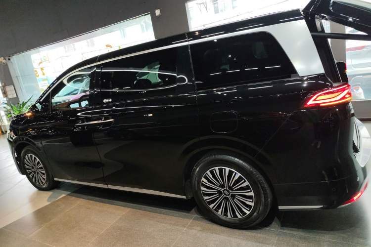 Used BYD Xia 2025 DM-i 1.5T 180km Beyond Edition
