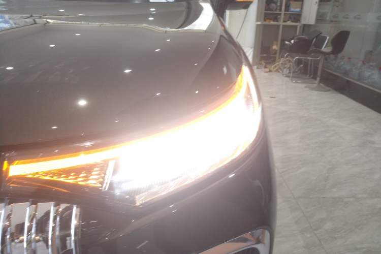 Used VOYAH Dream 2025 PHEV Four-Wheel-Drive Flagship Kunpeng Edition
