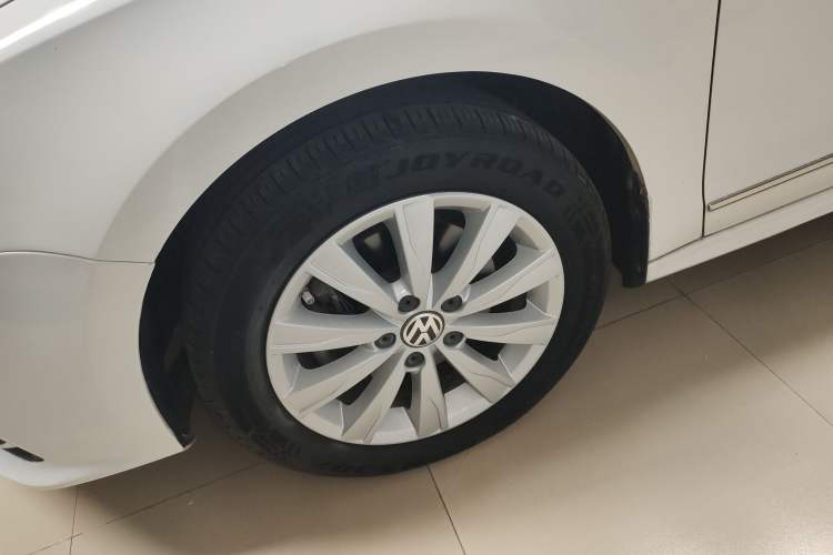 Used Volkswagen Sagitar 2015 230TSI Automatic Comfort Version
