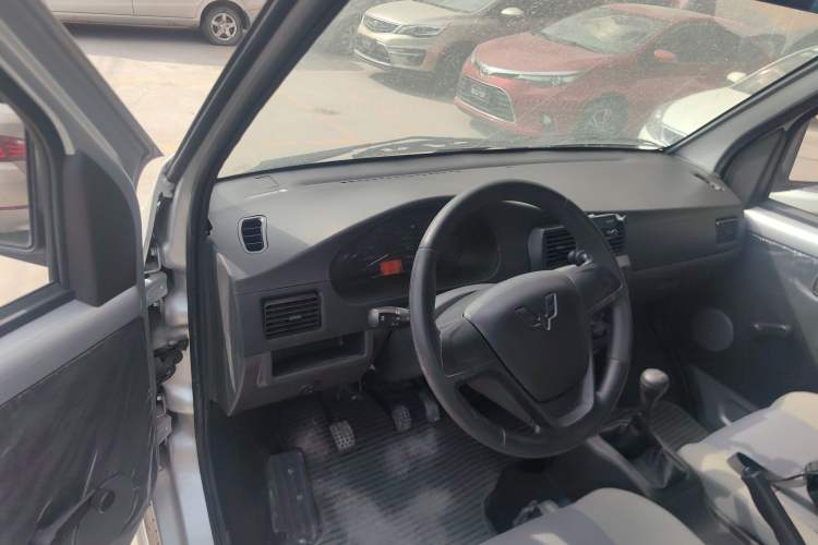 Used Wuling Rongguang Small Truck 2023 1.5L Single-Row LAR
