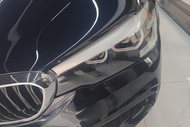 Used BMW 5 Series 2019 Facelifted 530Li Leading Edition M Sport Package
