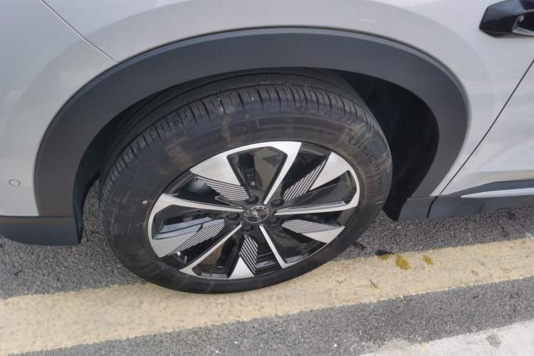 Used BYD Song PLUS New Energy 2025 DM-i Smart Drive 112KM Prestige Model
