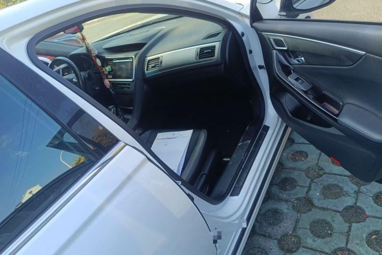 Used Honda Spirior 2015 2.0L Prestige Edition
