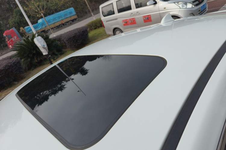 Used Hongqi H5 2019 30TD Smart Connect Dynamic Edition
