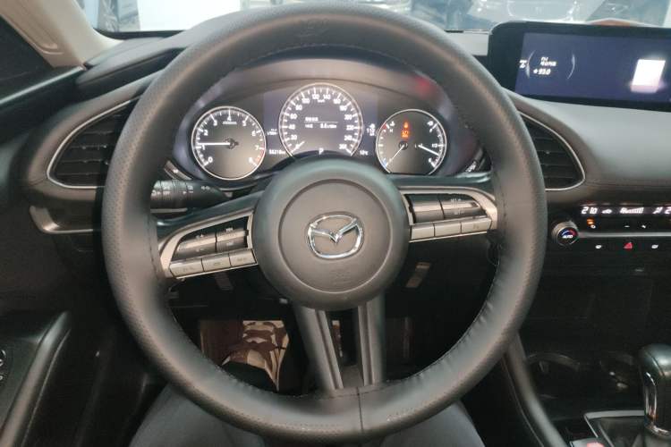 Used Mazda Mazda 3 Axela 2020 1.5L Automatic Luxury Version