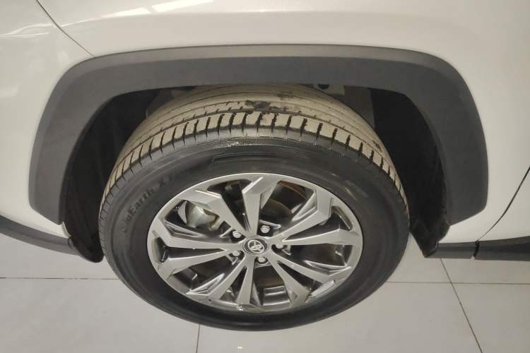 Used Toyota RAV4 2023 2.0L CVT Two-Wheel Drive Fashion Plus Edition
