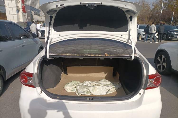 Used Toyota Corolla 2013 Special Edition 1.6L Automatic Cool GL Model
