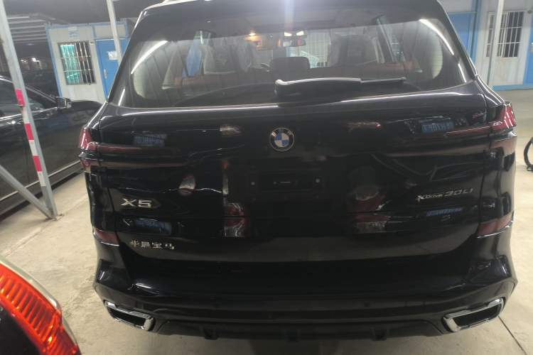 Used BMW X5 2023 xDrive 30Li Luxury M Sport Night Edition Package
