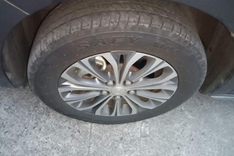 Used Buick GL8 2023 Facelifted Land Cruiser Executive Luxury Version