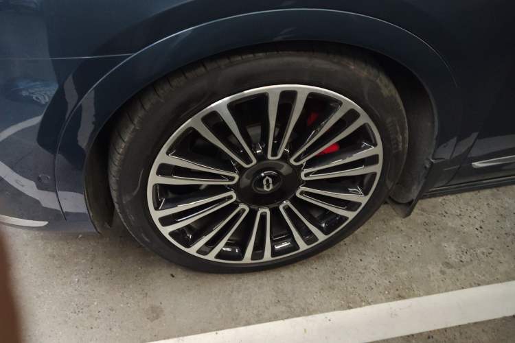 Used Hima AITO M9 2024 Range-Extended Ultra Version 52 kWh 6-Seater Model
