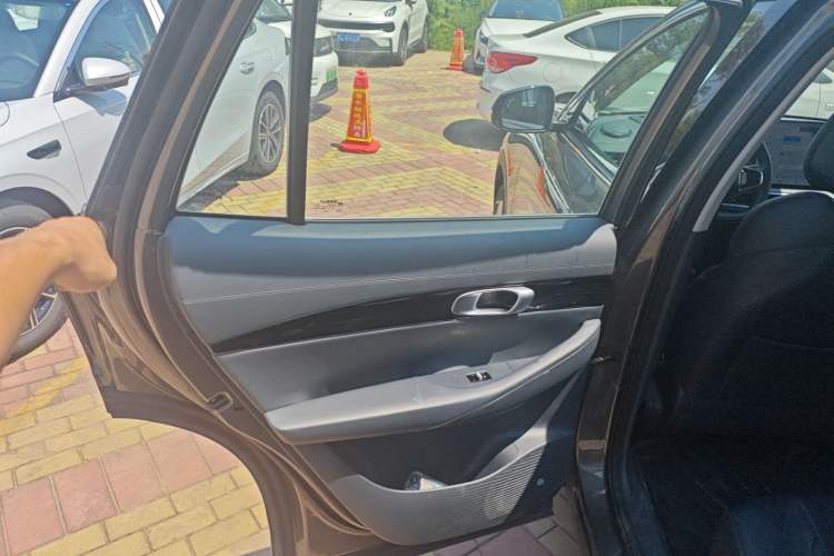 Used  E5 2024 530km Starship Edition
