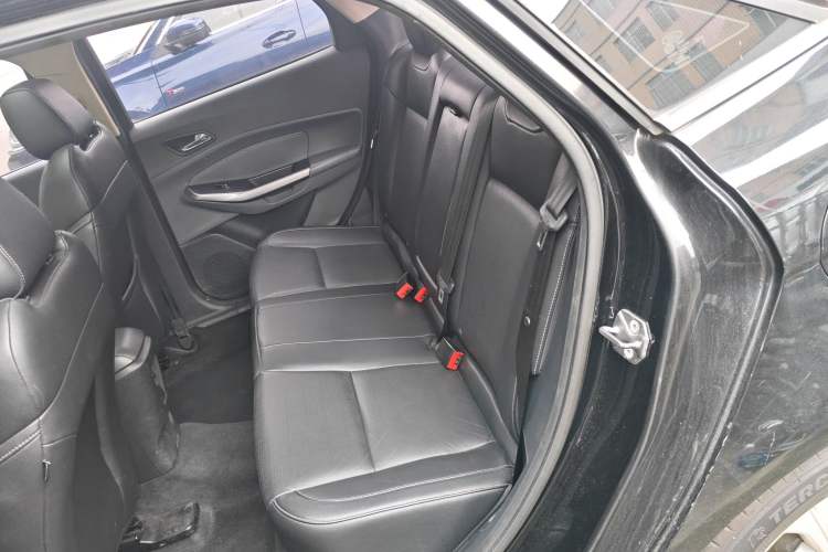 Used Ford Escort 2015 1.5L Automatic Fashion Model
