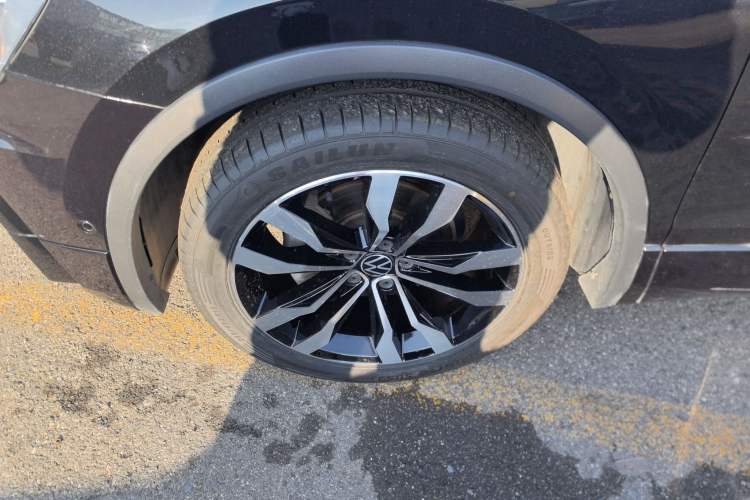 Used Volkswagen Tiguan L 2021 330TSI Automatic Two-Wheel Drive R-Line Enhanced Edition