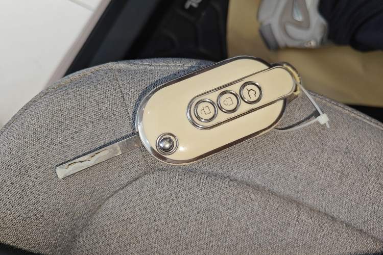 Used Wuling Hongguang MINIEV 2022 Macaron Premium Model – Lithium Iron Phosphate
