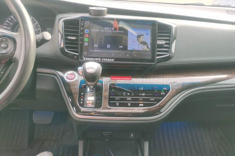 Used Honda Odyssey 2015 Revised Version 2.4L Supreme Edition