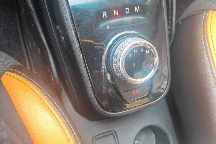 Used Baojun 310 2017 1.5L Automatic Fashion Model
