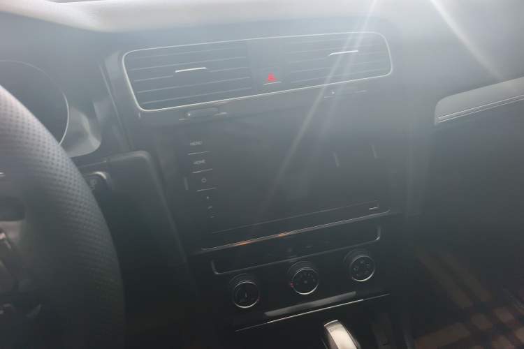 Used Volkswagen Golf 2020 200TSI DSG Comfortable and Ambitious Edition
