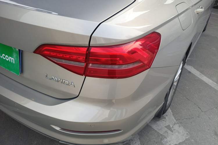 Used Volkswagen Lavida 2021 1.5L Automatic Comfort Edition