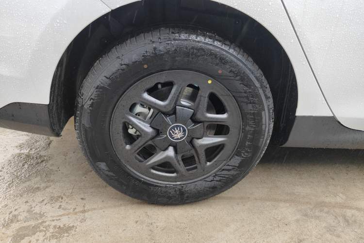 Used BYD Qin PLUS 2025 DM-i Smart Drive 55KM Leading Model
