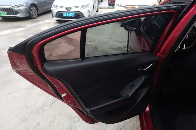 Used Mazda Mazda 3 Axela 2017 Sedan 1.5L Automatic Comfort Model Emission Standard China V
