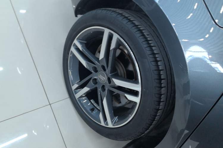 Used Audi A4L 2020 40 TFSI quattro Luxury Dynamic Model