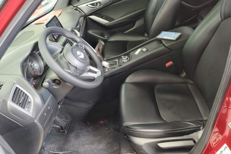 Used Mazda CX-4 2018 2.0L Automatic Two-Wheel Drive Blue Sky Dynamic Version China V Standard
