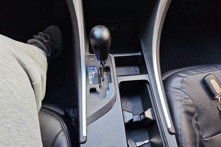 Used Hyundai Sonata 2014 2.4L Automatic Leading Edition China IV Standard
