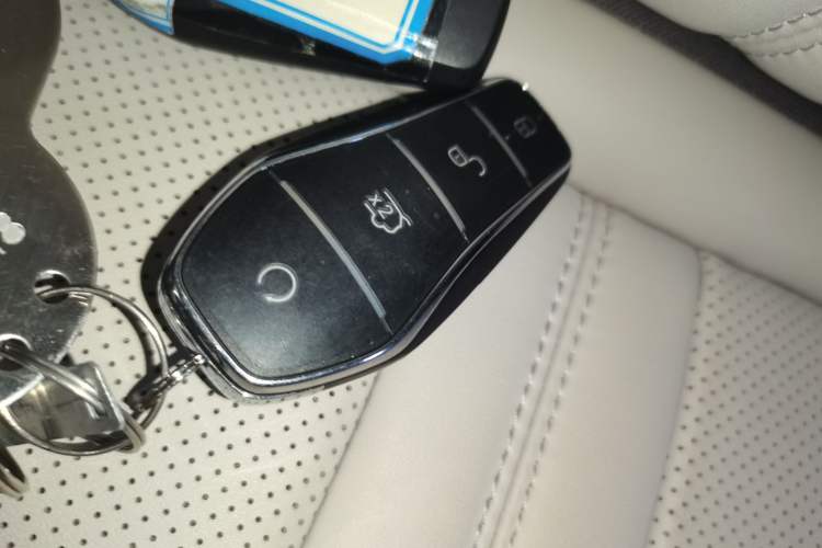 Used BYD Song PLUS New Energy 2025 EV Intelligent Driving Version 520km Premium Model
