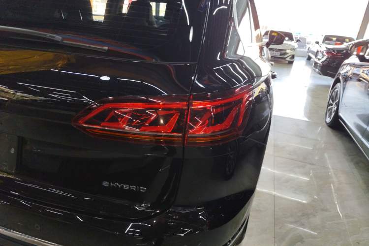 Used Volkswagen Touareg New Energy 2021 eHybrid

