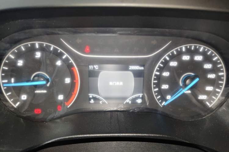 Used JMC Fushun 2022 2.0T Manual Multi-Function Passenger Vehicle Mid-Range High Roof 6-7 Seats
