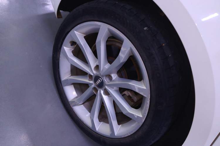 Used Audi A4L 2018 30th Anniversary Edition 40 TFSI Fashion Model
