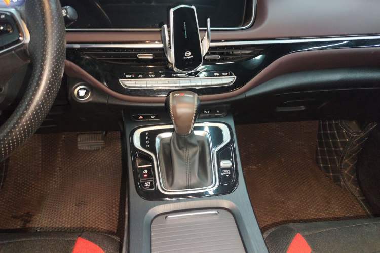 Used GAC Trumpchi M6 2021 PRO 270T DCT Luxury Edition
