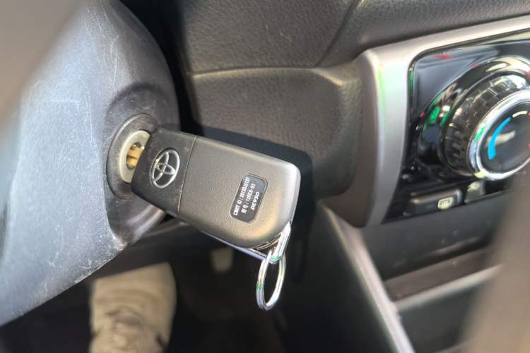 Used Toyota YARiS L 2021 X-Trail 1.5L CVT Luxury Edition
