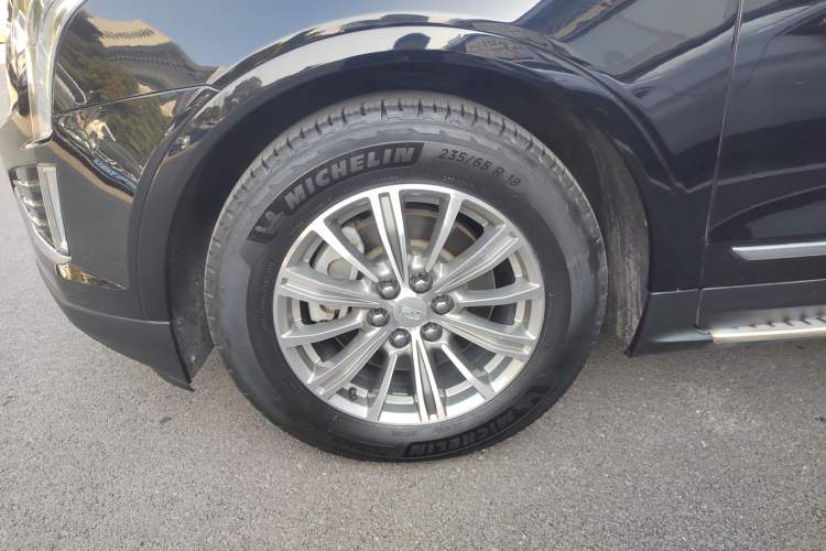 Used Cadillac XT5 2018 25T Luxury Model
