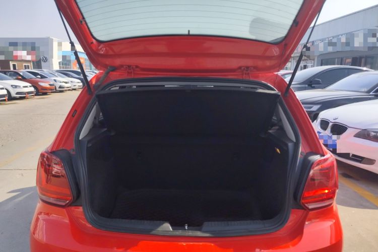 Used Volkswagen Polo 2016 1.4L Manual Fashion Model