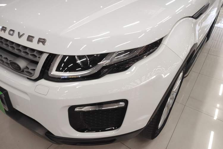 Used Land Rover Range Rover Evoque 2018 240 PS SE Smart Brilliance Edition
