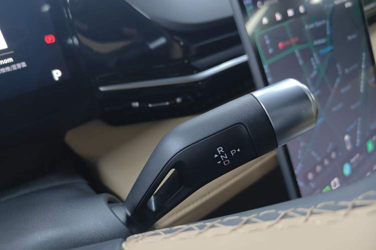 Used  L6 2023 60km PLUS
