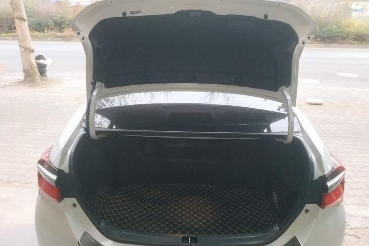 Used Toyota Corolla 2017 Revised Dual-Engine 1.8L E-CVT Elite Edition