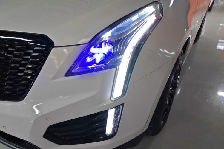 Used Cadillac XT5 2018 28E Four-Wheel Drive Tech Version