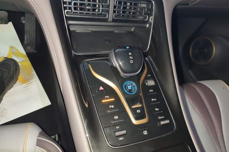 Used BYD Frigate 07 2023 DM-i 205KM Flagship Model
