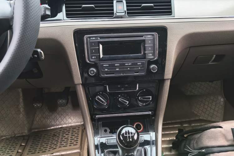 Used Volkswagen Bora 2014 1.6L Manual Comfort Model
