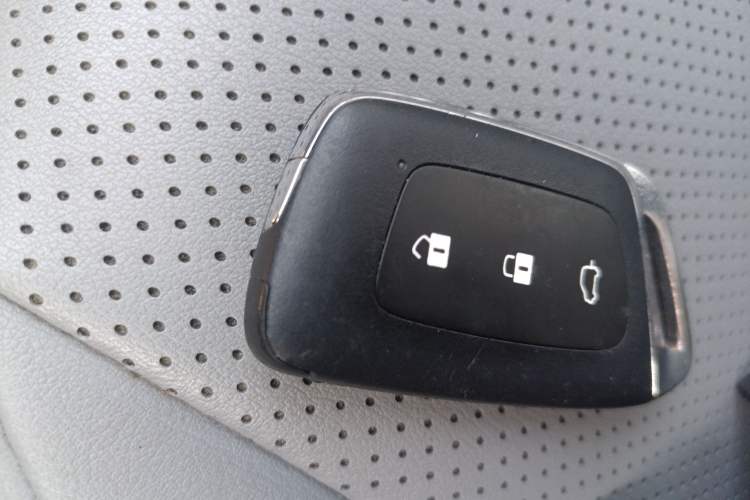 Used Baojun KiWi EV 2021 Artist Model Lithium Iron Phosphate
